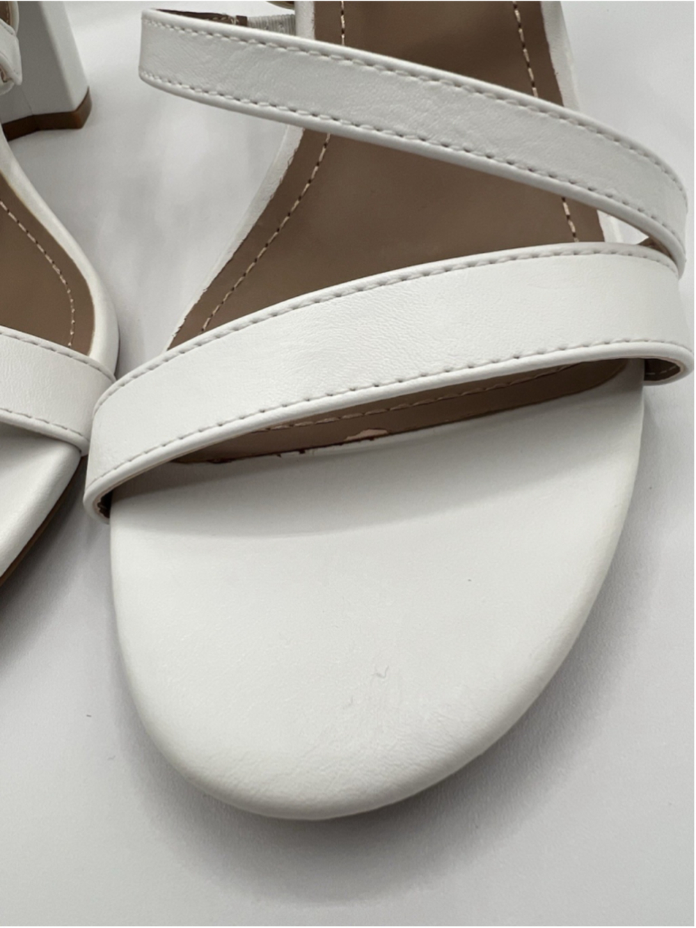 Dream Pairs Heel Sandals Crisscross Strap White Faux Leather Women’s Size 9 NWOB - Picture 10 of 10